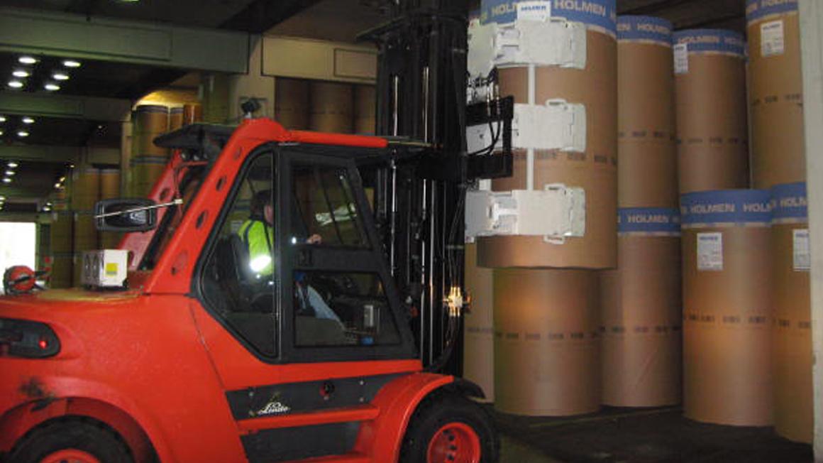 Cascade - 130F Paper Roll Clamp forklift / lift truck attachment for materials handling